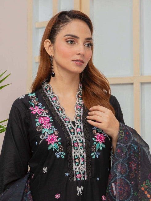 Elegant Black Embroidered Suit – Sophisticated & Timeless