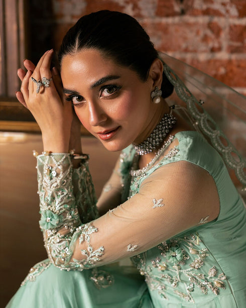 JANNAT Enchanted Naqshi Net Maxi Ensemble